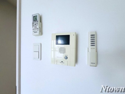 【セキュリティ】 | コンセール葵 | モニター付きインターホンです。