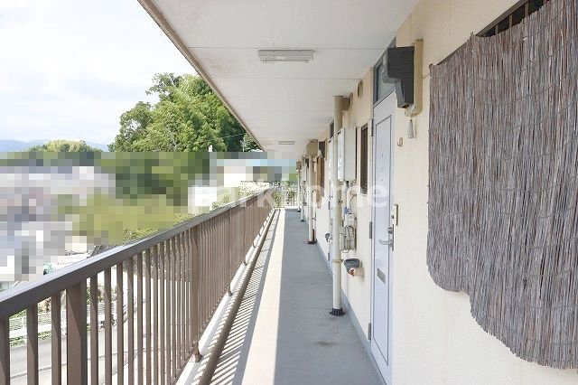 ハイツMINTのロビー|ゆとりのあるロビーです