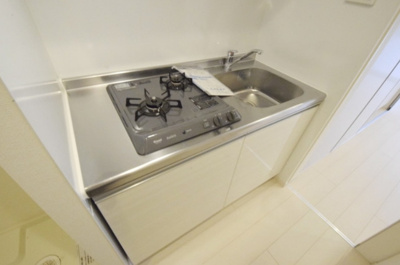 【キッチン】 | リブリ・ラヴィータ | コンパクトなキッチンで掃除もラクラク