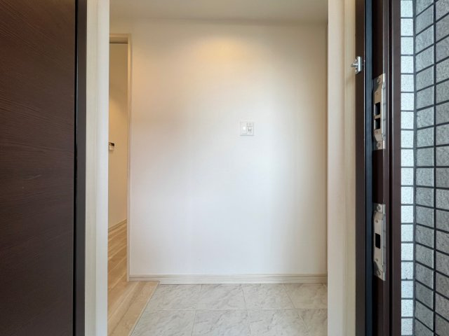 ラクラス本町東の玄関
