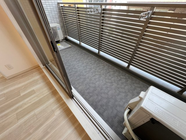 ラクラス本町東のバルコニー