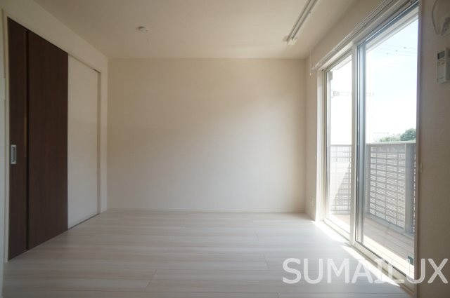 熊本市中央区横手１丁目のアパートの居間・リビング