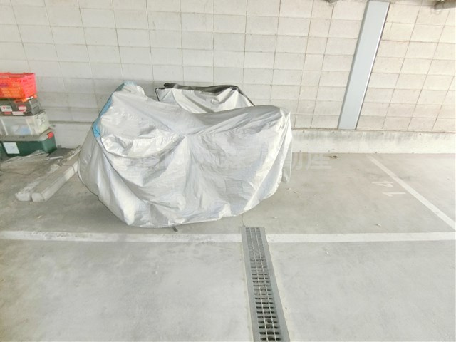 レゾン萩中のその他共用部分|バイク置き場空き状況はお問合せ下さい。