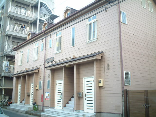 春日部市中央１丁目のアパート