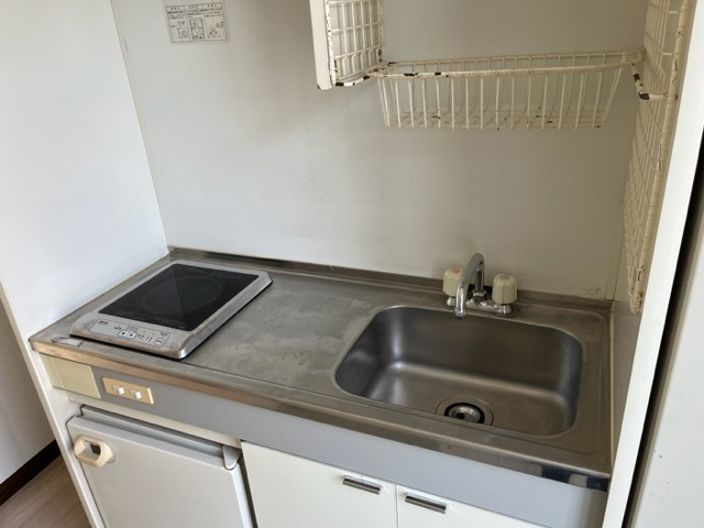 春日部市中央１丁目のアパートのキッチン