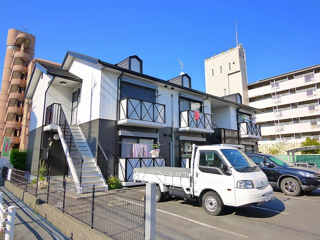 サニーハイツ（大宮町４丁目）の外観