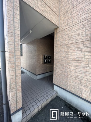 【エントランス】 | 日之出丸太コーポⅠ