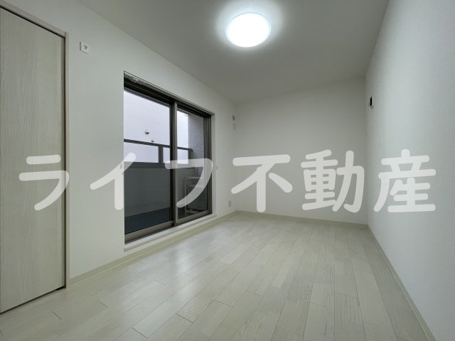 クリエオーレ衣摺Ⅰの内装|明るい色調の室内です