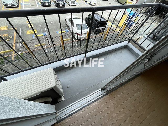 進和マンションのバルコニー
