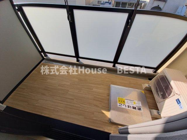 レーヴメゾン新神戸のバルコニー