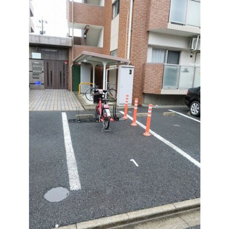 【駐車場】