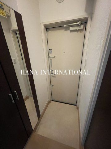 フォレストメゾンの玄関|※反転タイプ参考写真