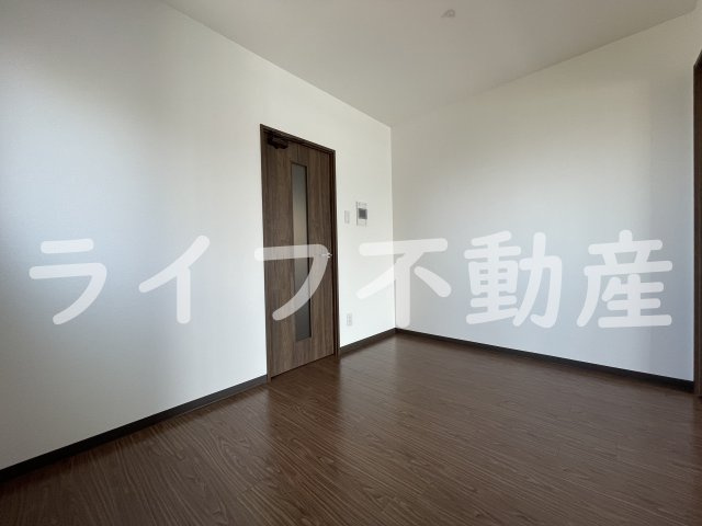 ヴァローレ布施の居間・リビング|こちらの居間で趣味の時間をお楽しみください