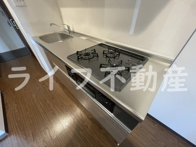 ヴァローレ布施のキッチン|コンパクトなキッチンで掃除もラクラク