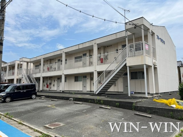 ブルーリボン B棟の外観