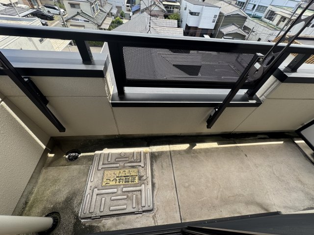 本州東海ビルのバルコニー