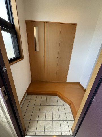 本州東海ビルの玄関