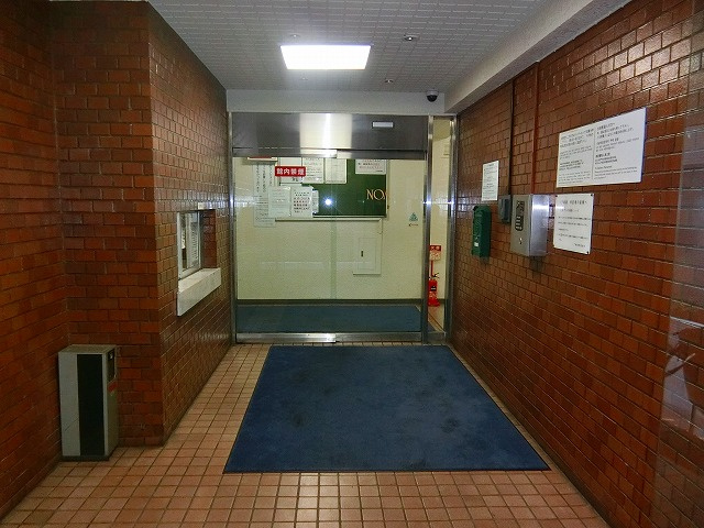 ノア新宿のエントランス