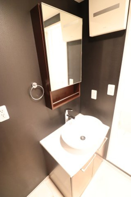 【独立洗面台】 | ほっとスマイル | 独立洗面化粧台が付いています