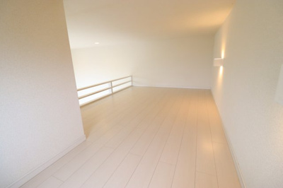 【内装】 | ほっとスマイル | 明るい色調の室内です