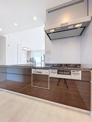 【キッチン】 | シティタワー武蔵小杉 | ★広めのシステムキッチンでお料理も楽々です！★