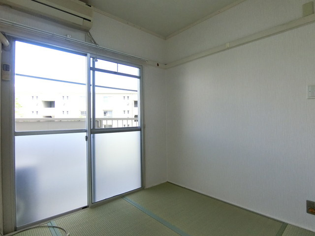 山田池住宅7号棟の和室