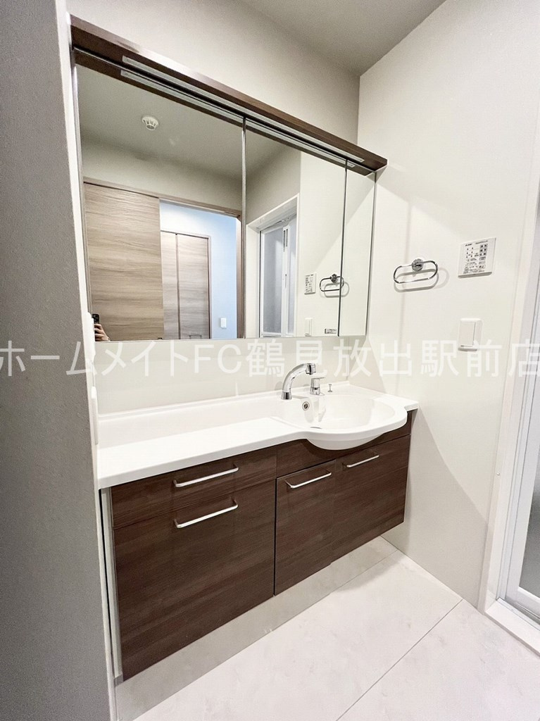 DYSI　Kaboku の独立洗面台