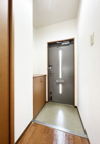 タカラハイツの玄関