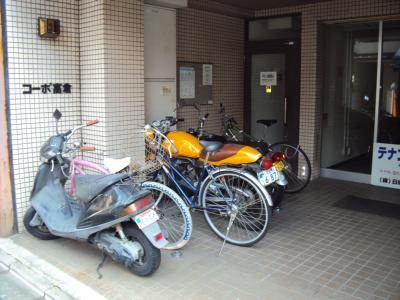 コーポ高倉の駐車場|駐輪場