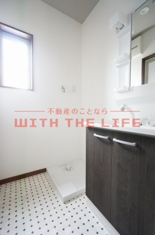 アウトリメッサ【10,000円キャッシュバック対象物件】の洗面所|ゆったりとスペースのある洗面所