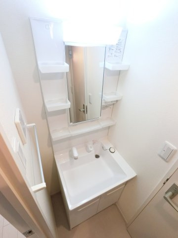 リブリ・アルハンブラの独立洗面台