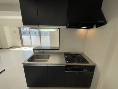 【キッチン】 | AXIA PazShinnabe | 退去前につき現況を優先します。