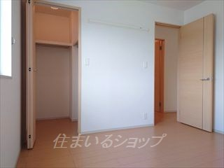 安芸高田市吉田町吉田のアパートの寝室