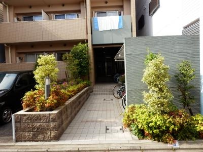 PARK WEST 雅（パークウエスト雅）のエントランス