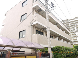 【外観】 | 外観タイル張りのＲＣ造。モダンな建物です。