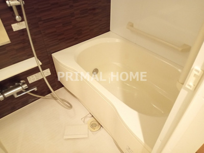 【浴室】 | パークアクシス横浜反町公園 | 同タイプ（反転）のお部屋の写真です。