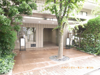 【エントランス】