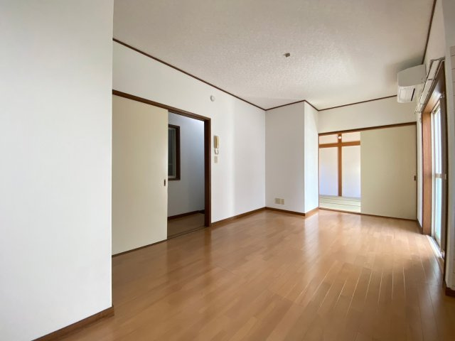 【居間・リビング】