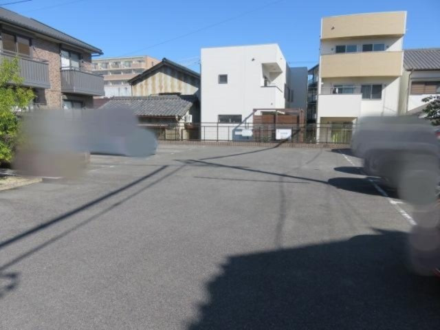リビングタウンえどばしＢの駐車場