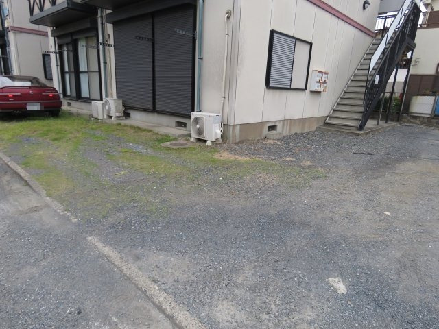 タウニー福田C棟の駐車場