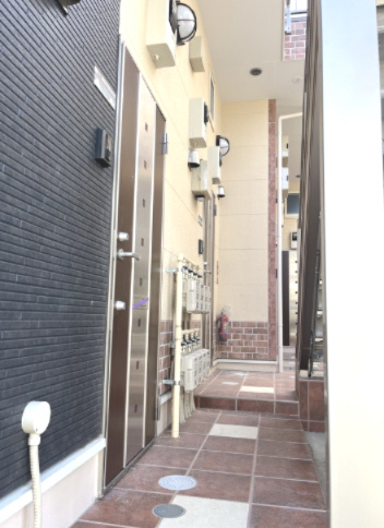 【エントランス】 | ユナイト新町カミーユ