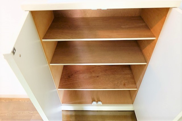 アドバンス拝島の玄関