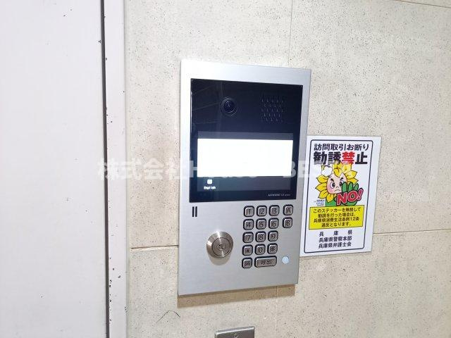 ノベラ海岸通のエントランス