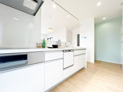 【キッチン】 | 鈴鹿市庄野羽山2丁目《3号棟》