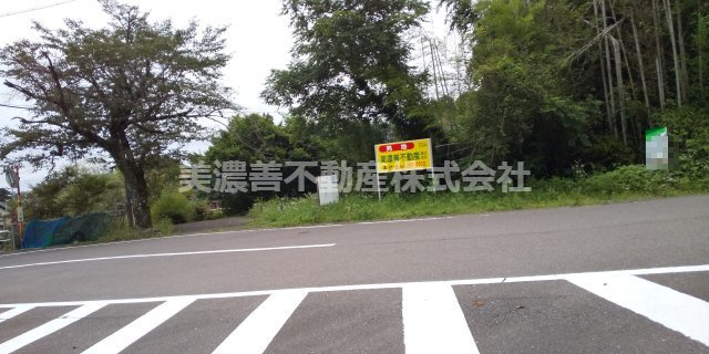 ６１０４０　岐阜市大洞土地の前面道路含む現地写真