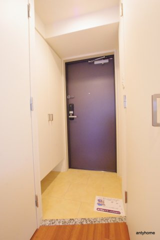 エスリード京橋グランツ　仲介手数料無料の玄関