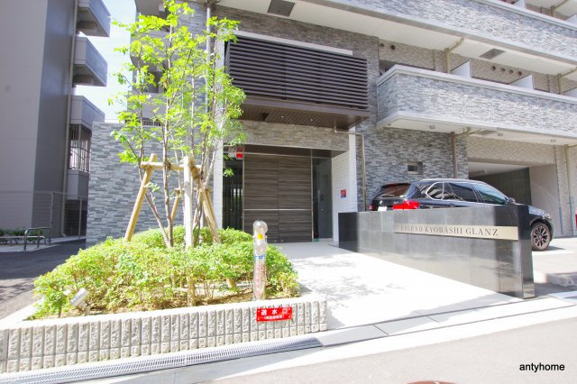 エスリード京橋グランツ　仲介手数料無料のエントランス