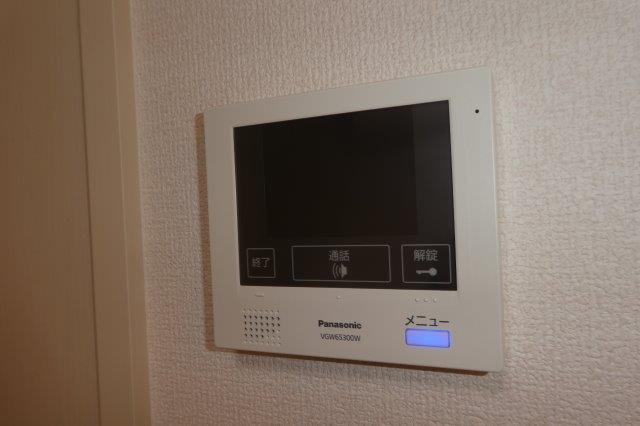 倉敷市日ノ出町１丁目のアパートのセキュリティ|オートロック連動ＴＶインターホン