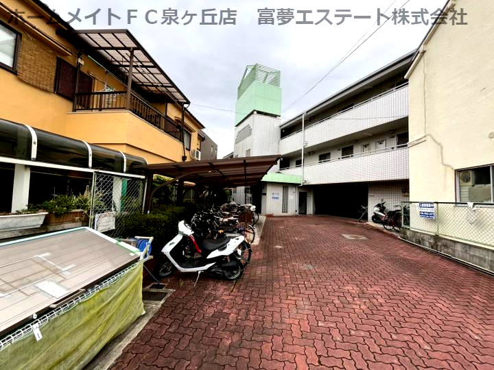 藤原第二マンションのエントランス