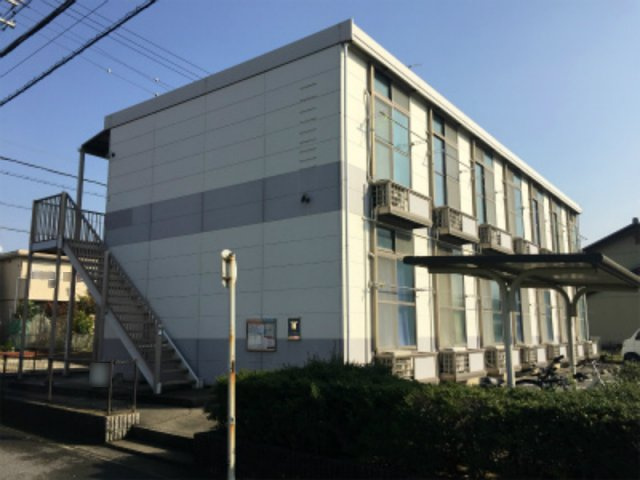 レオパレスファミリーの外観